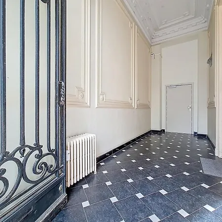 Amazing Station Apartment Charleroi