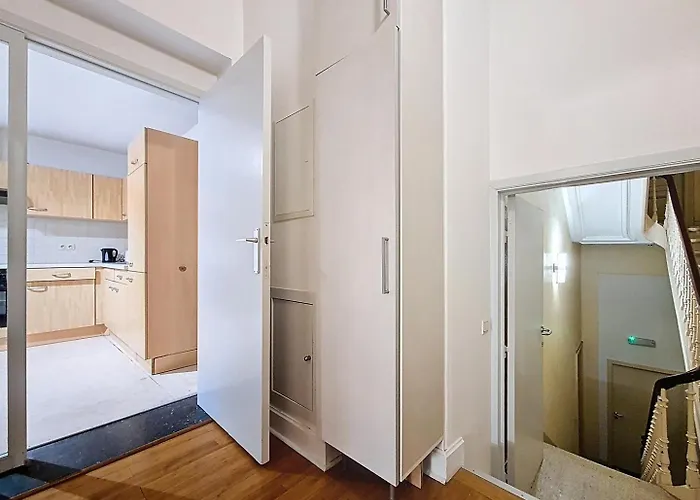 Moderne Et Lumineux Proche De La Gare Et Airport Апартаменты